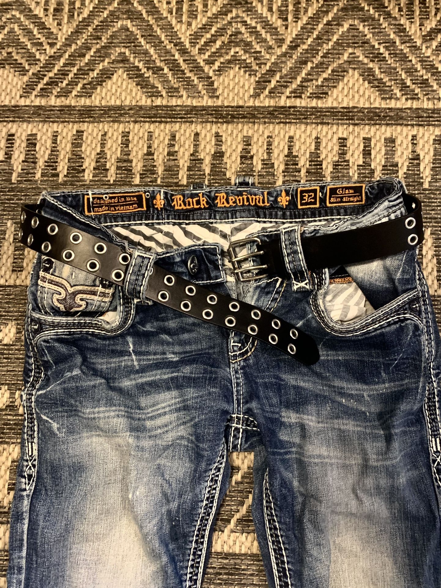 Rock Revival, Blue, 32