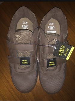 Men’s Brand New Athletic Shoes 