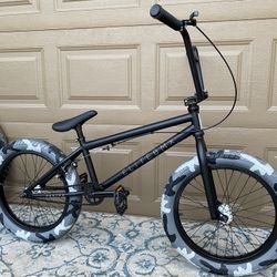 Destro Elite Bmx Bike Brand New 