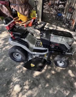 Murray MT200 42 in. 19.0 HP 540cc EX1900 Series Briggs and Stratton Engine Automatic Gas Riding Lawn