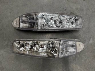 97-05 Buick Century, 97-04 Regal Headlights; Chrome Housing With Clear Corners