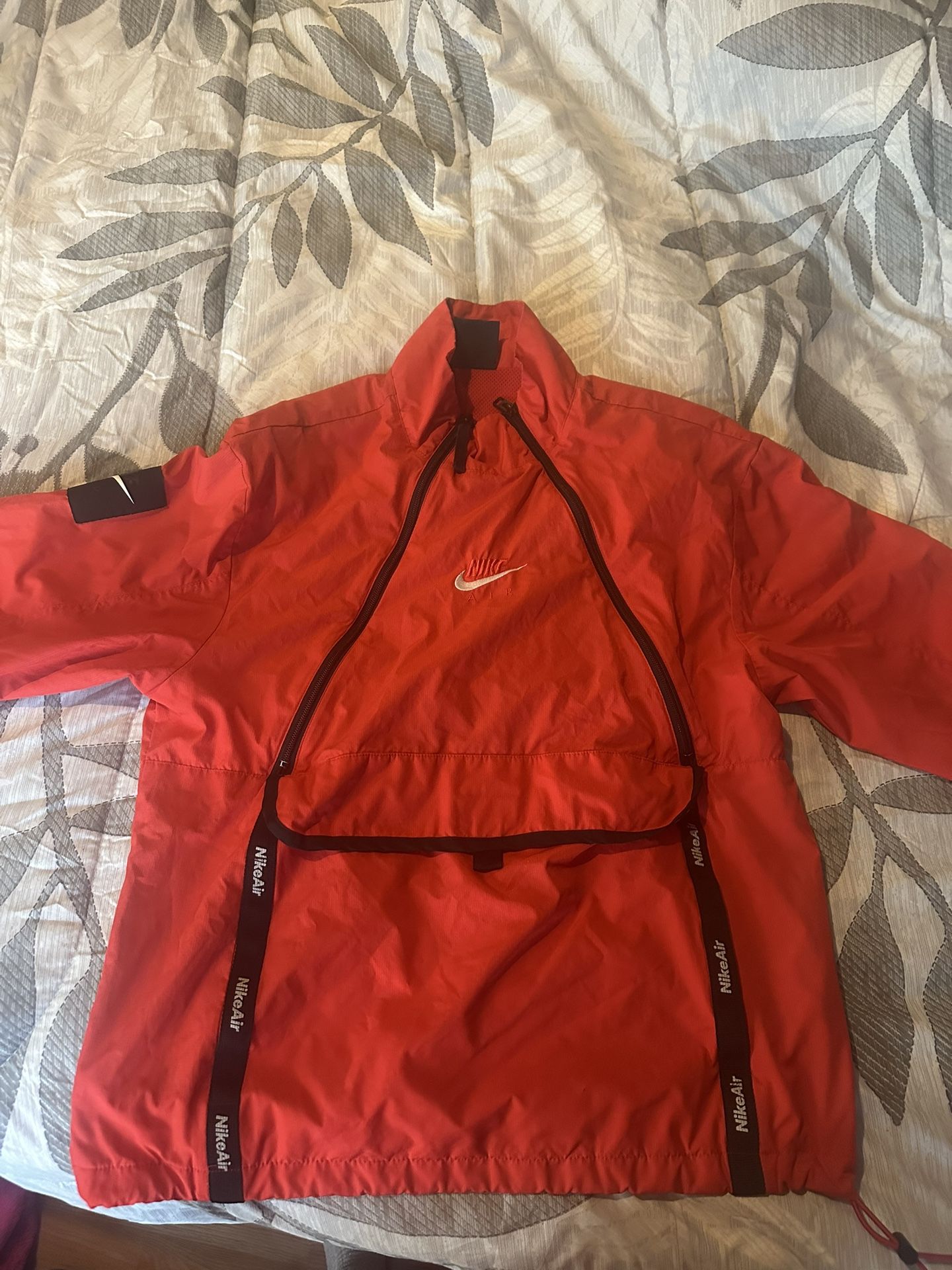Nike Air Max Windbreaker