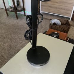 Razer Base Station V2 Chroma – Like New!