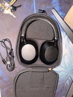 Sony XM5 Headphones