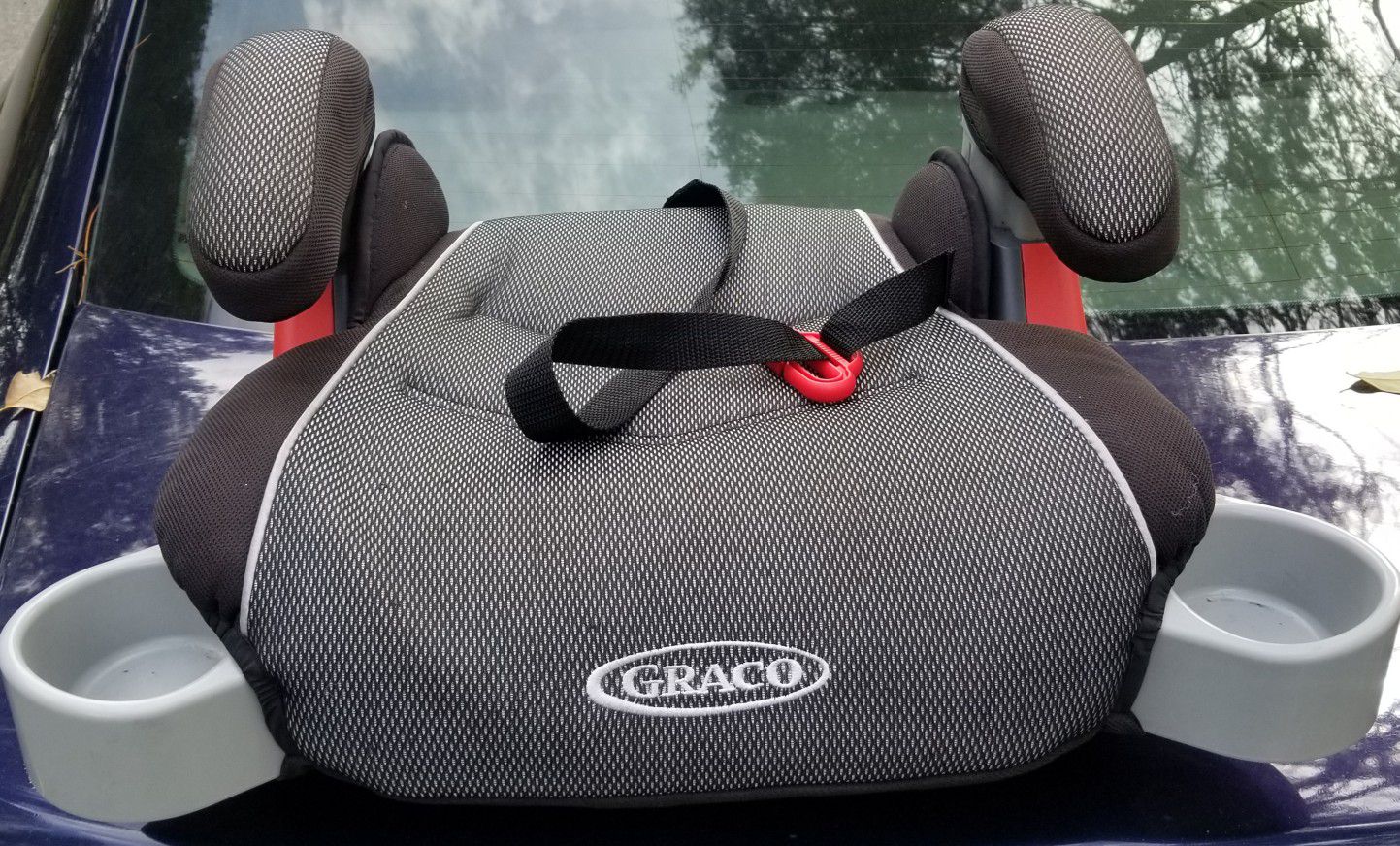 Graco Booster Car Seat w/ cup holders