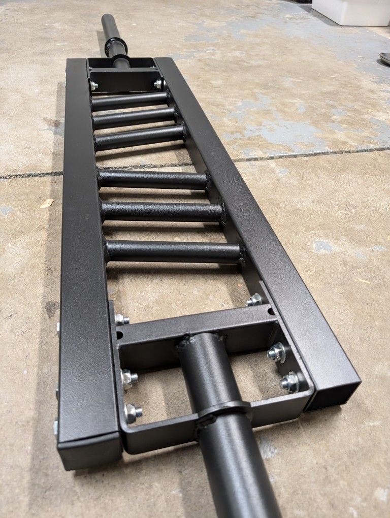 SYNERGEE Swiss Bar Curl