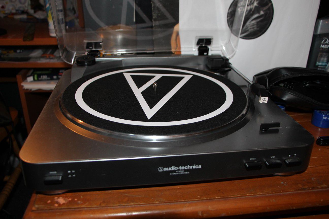 Vinyl player audio technica