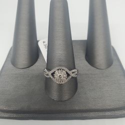 10kt White Gold Diamond Ring 