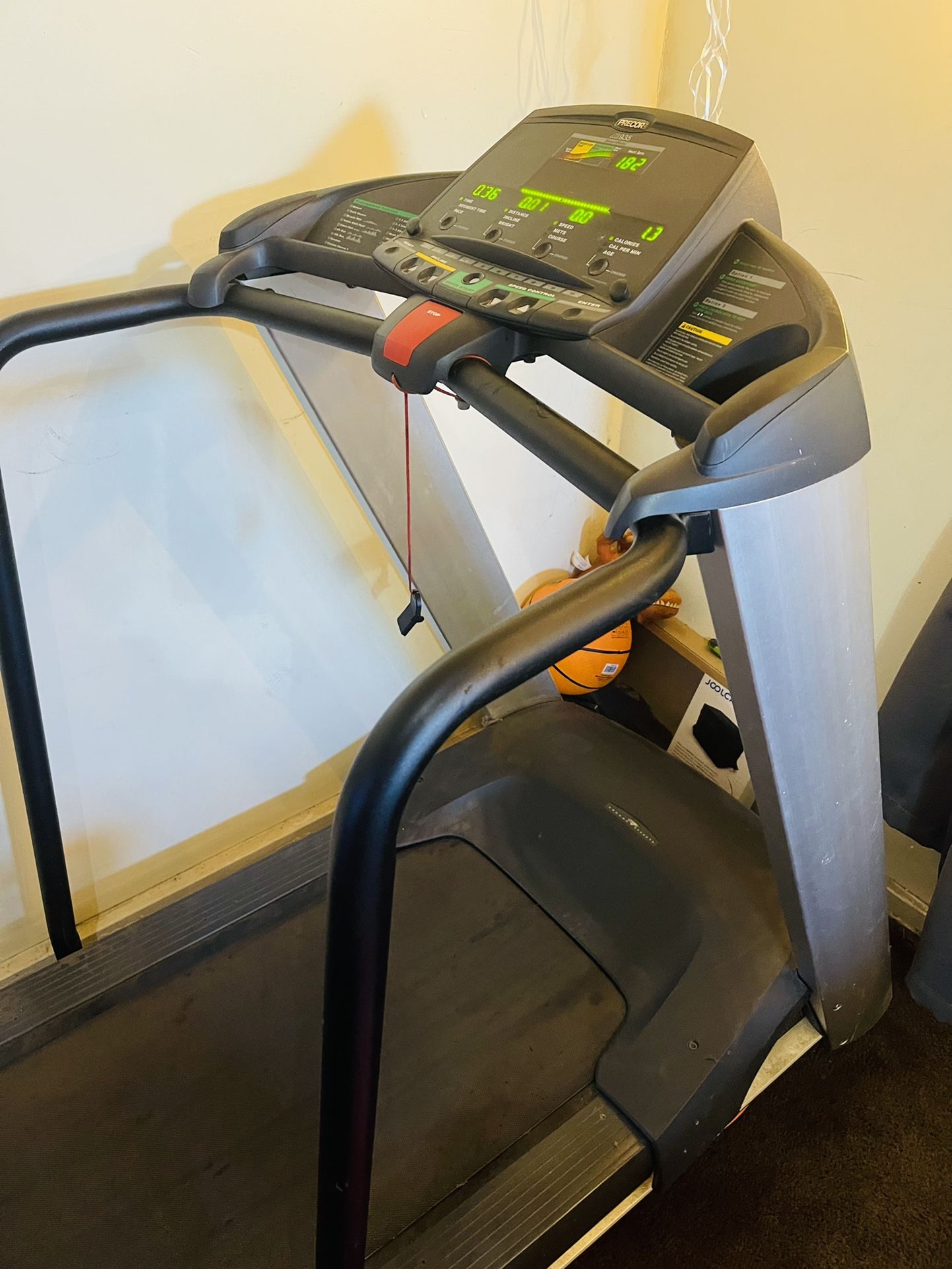 Precor 9.35 Treadmill