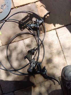Shimano mt 420 4 piston breaks front and back