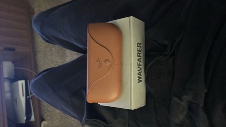 Ray-Ban Wayfarer Sunglasses with Case and Box