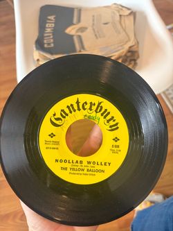 1967 7-inch 45 RPM vinyl single of "Yellow Balloon" by the sunshine pop/psychedelic rock band The Yellow Balloon, released on Canterbury Records (Cata