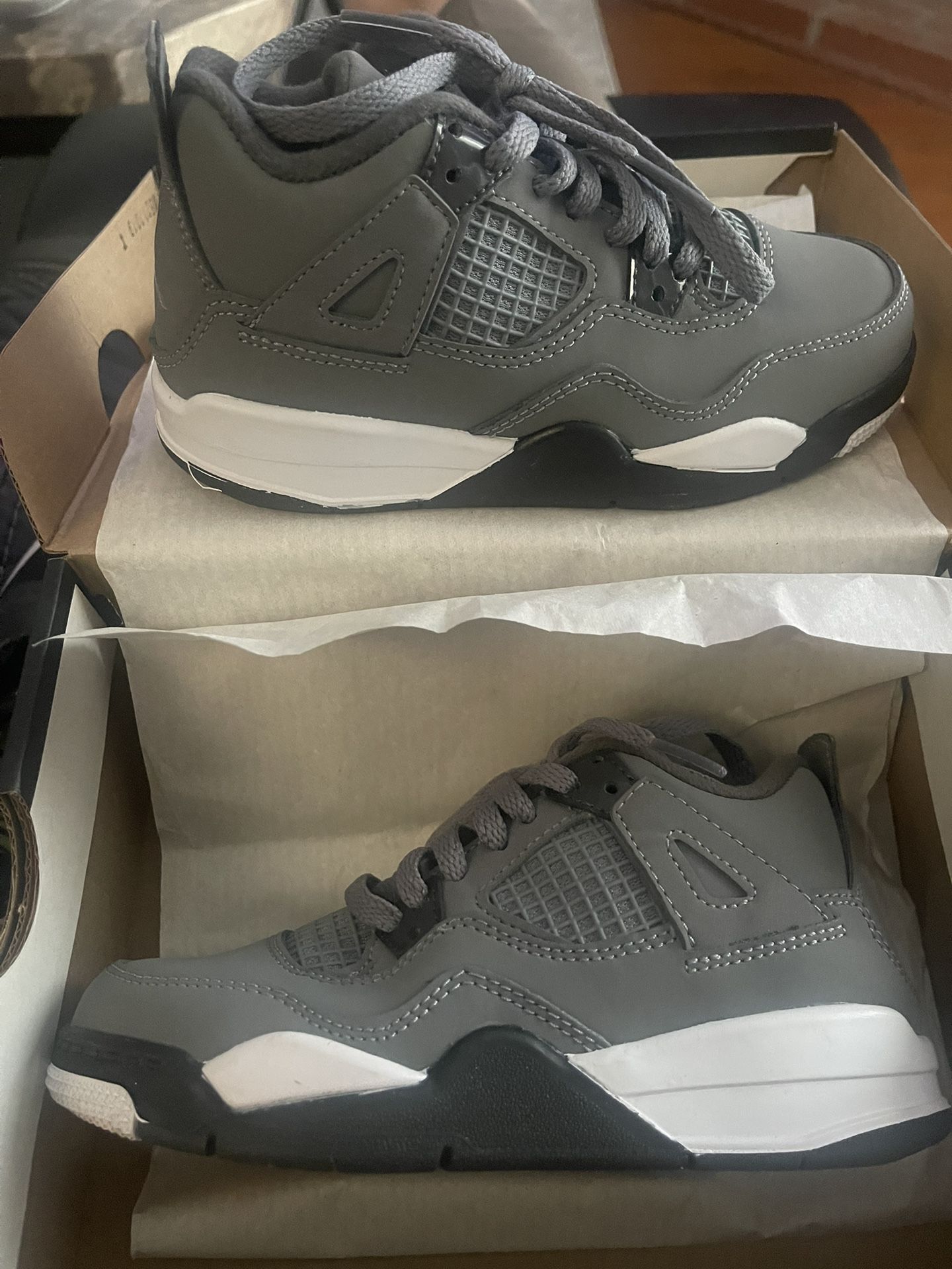 Jordan 4 Retro
