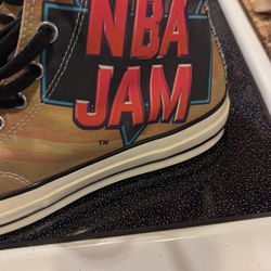 Converse Men Like New Size 10