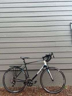 Giant Defy 1 Large Endurance Road Bike – Carbon Fork – Shimano 105