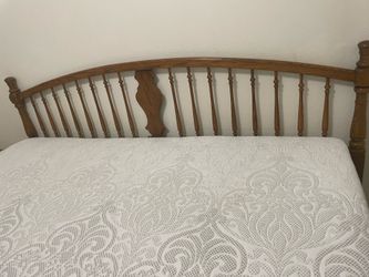 King size Bedroom Set/with Box springs & Frame