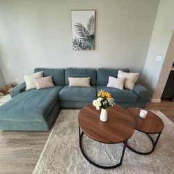 Sofa With Chaise