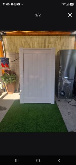 Vinyl gate 46Wx72H with hardware