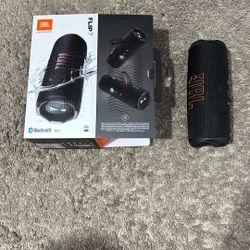 JBL flip 7 Bluetooth Speaker, Water Proof.