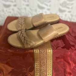 Women Born Cherita Leather Sandals