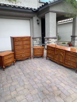 Dresser Set