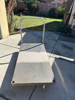 Flat moving cart