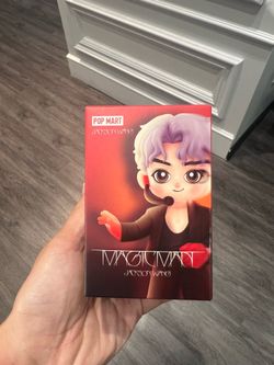 Jackson Wang pop mart blind box