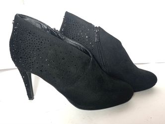 Jones New York Stud covered Suede Leather Boots size 8