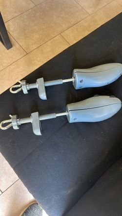 Plastic Shoe Stretchers – Pair