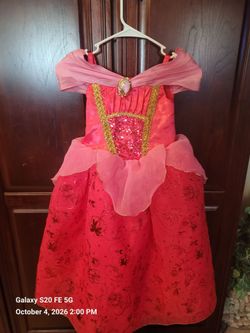 10 Disney Princess Dresses/Costumes – Girls Size 5/6