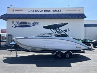 2024 Yamaha Boats 255Xe