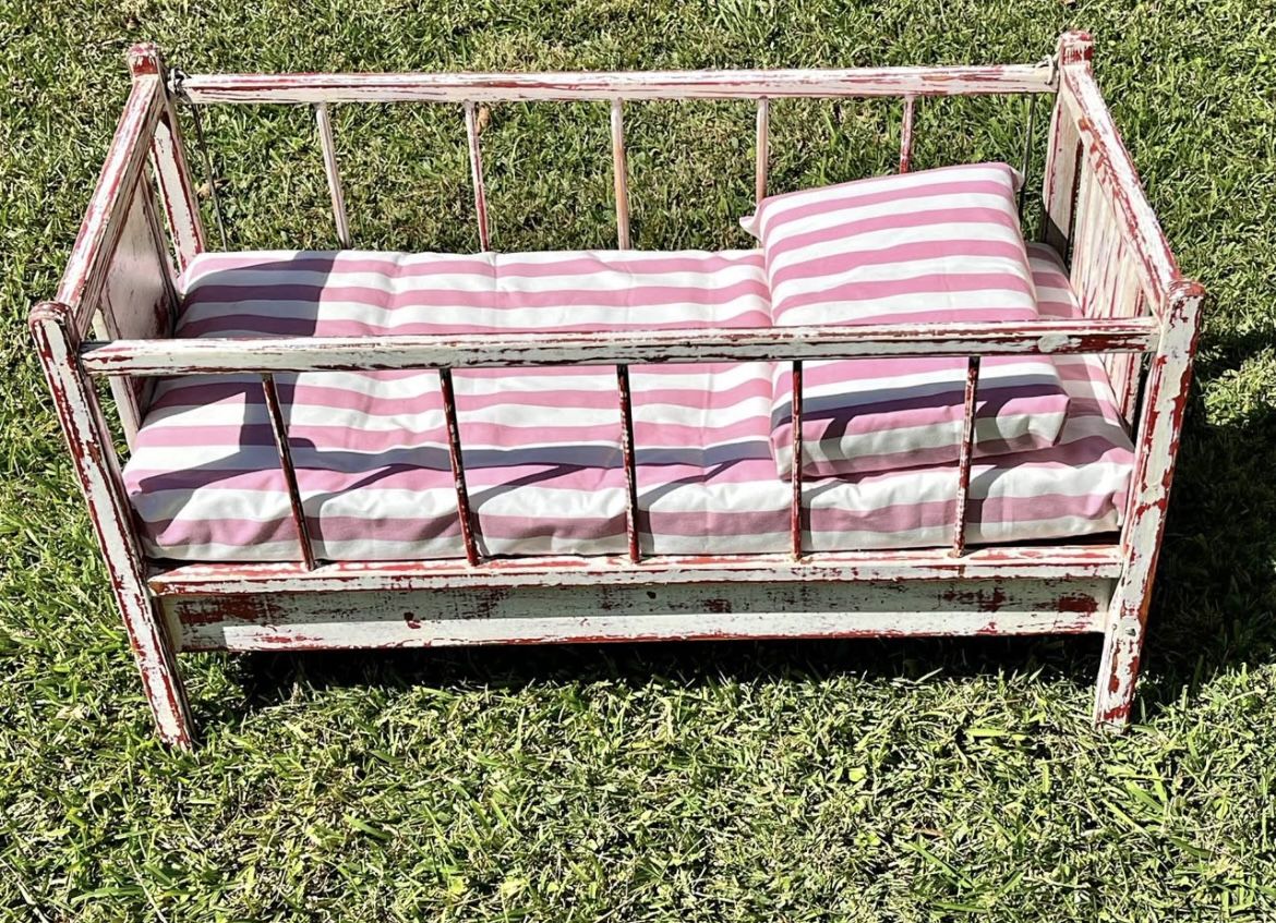 Antique BABY DOLL Bed in Flora