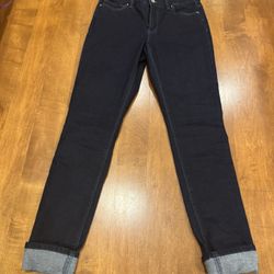 Woman’s White House Black Market Jeans Shipping Available 