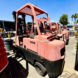 5 TON CAPACITY CLARK FORKLIFT FOR SALE 