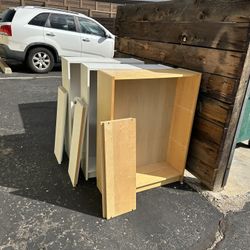 Free ikea Billy Bookshelves 