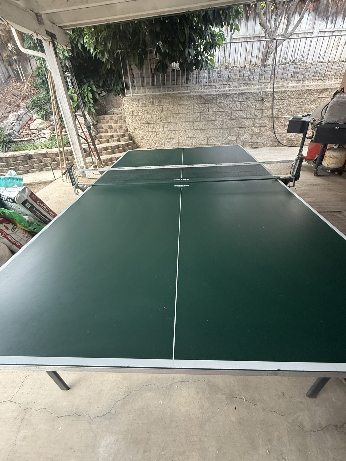 Kettler Table Tennis/ Ping Pong Table With Cover And rackets/ Balls
