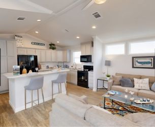 ¡ Hermosa Casa Móvil Doble en Venta – 
3 Recámaras, 2 Baños !