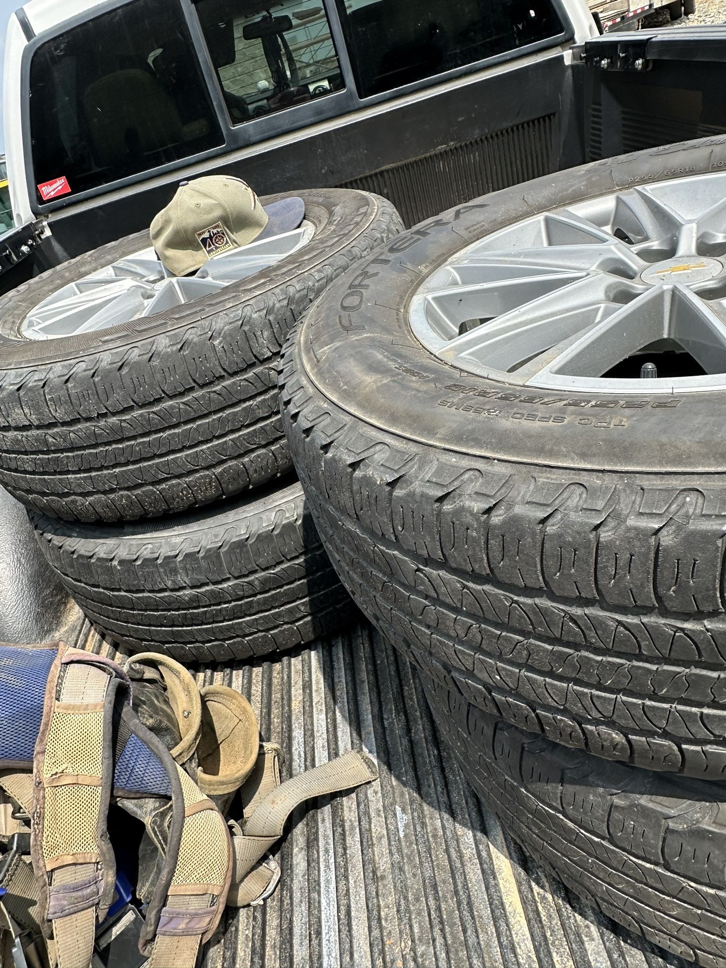Rines Y Tires Chevy