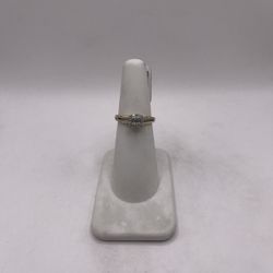 10kt Gold Diamond Engagement Style Ring 