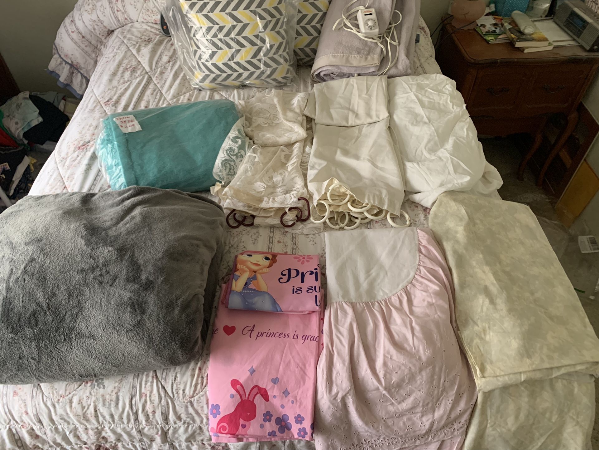 Blankets, Sheets, Dust Ruffles, New Pillows ! Chino, Ca