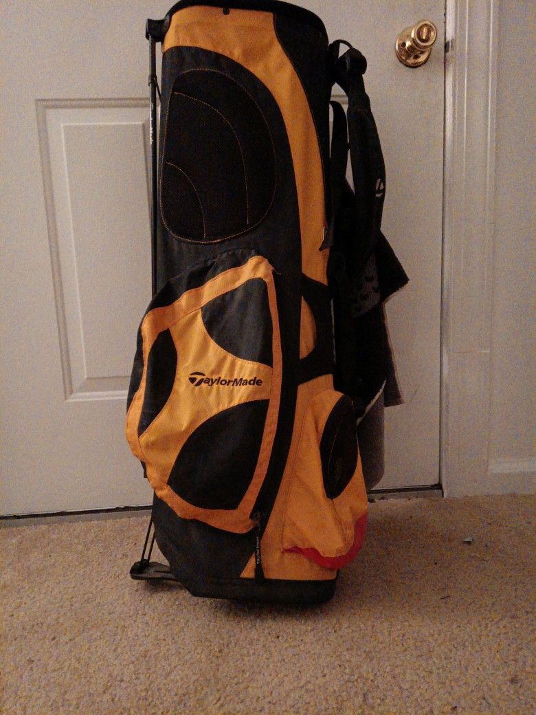 Wilson Head Speed Golf Clubs & Taylor Made Bag   