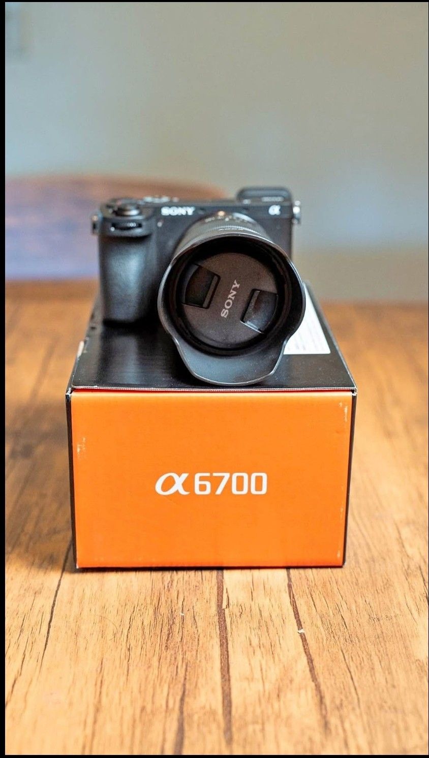 Sony a6700 Camera & 18 _135mm Lens