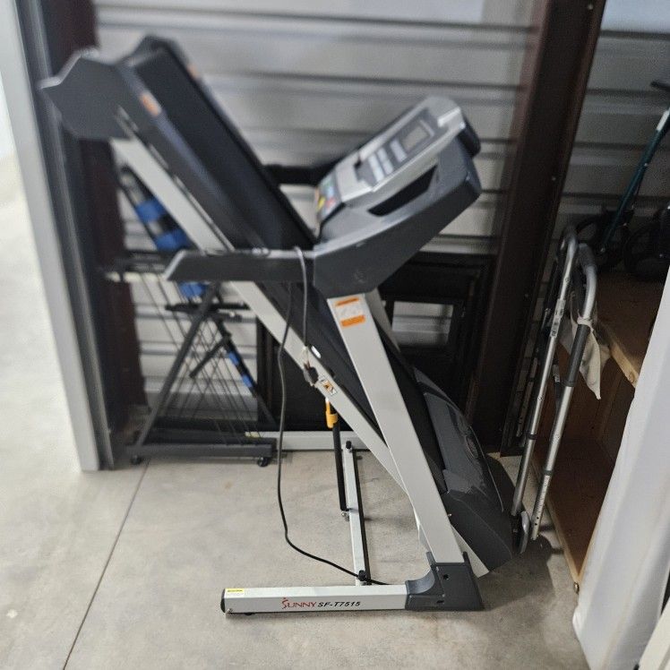 Incline Treadmill