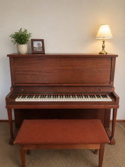 Piano FREE DELIVERY