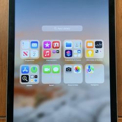 Apple iPad Air 2 W/FREE KEYBOARD CASE