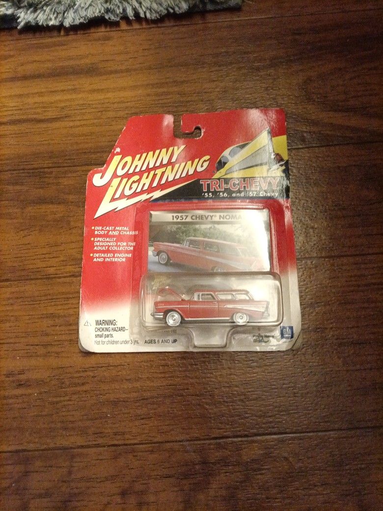 JOHNNY LIGHTNING CAR