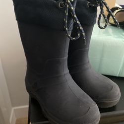 Size 13 Kids. Wool Inside Boot. Great For Snow Or Rain