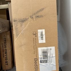 New- BedStory king size gel memory foam mattress topper