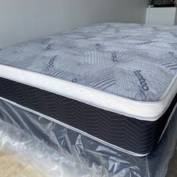 Cal King Euro Bamboo Pillow Top Mattress !