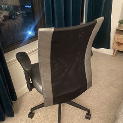 Like New Office Chair 